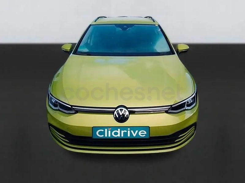 Usado VW Golf VIII 116 CV (85 kW) 2021 Amarillo Familiar