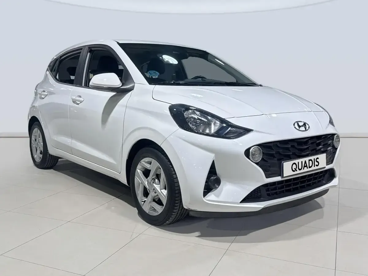 Usado Hyundai i10 67 CV (49 kW) 2023 Blanco Utilitario