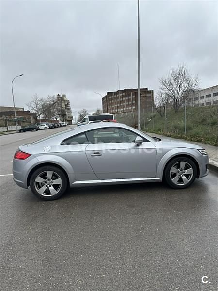 Usado Audi TT 180 CV (132 kW) 2018 Gris / plata Coupe