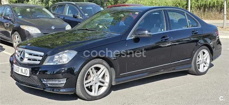 Usado Mercedes C180 156 CV (114 kW) 2013 Negro Berlina