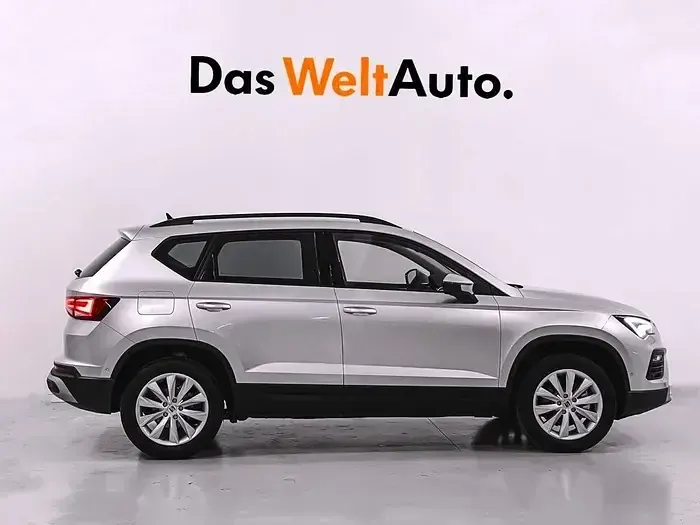 Usado Seat Ateca Style 150 CV (110 kW) 2025 Gris plata SUV