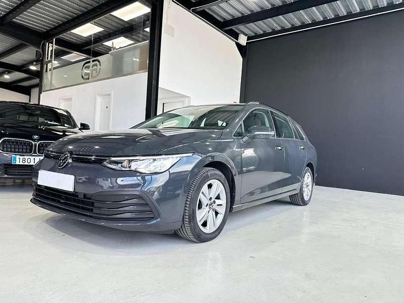 Usado VW Golf VIII 116 CV (85 kW) 2021 Azul Familiar