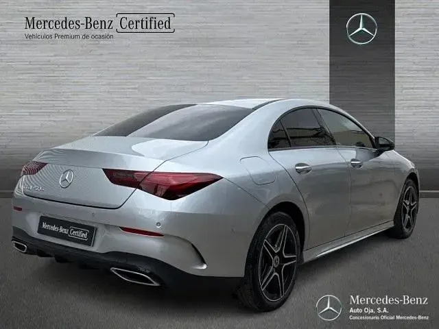 Usado Mercedes CLA250e AMG line 218 CV (160 kW) 2025 Gris / plata Coupe