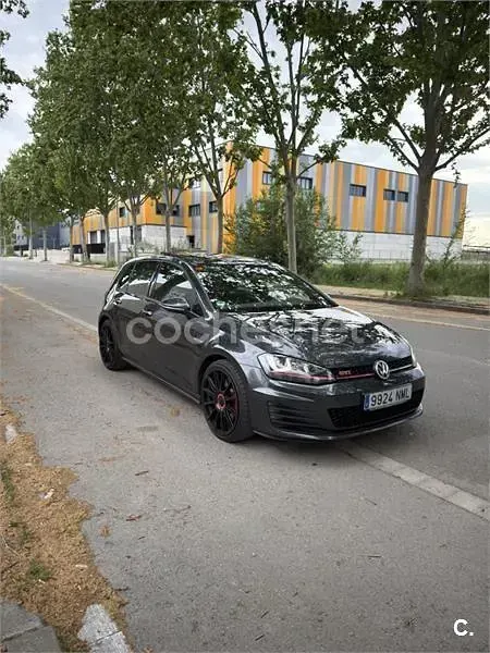 Usado VW Golf VII GTI 230 CV (169 kW) 2014 Gris / plata Berlina