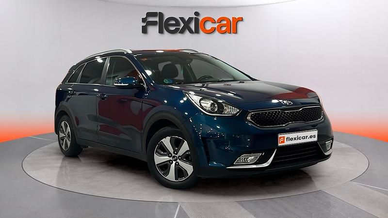 Usado Kia Niro 141 HP (103 kW) 2017 Azul SUV