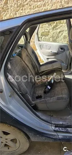Usado Renault Scénic Dynamique 120 CV (88 kW) 2003 Beige Monovolumen