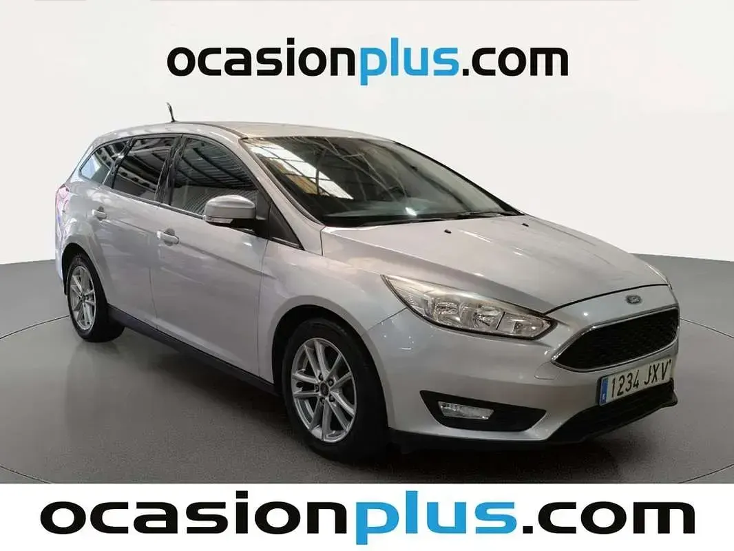 Usado Ford Focus Business Edition 120 CV (88 kW) 2017 Gris Utilitario