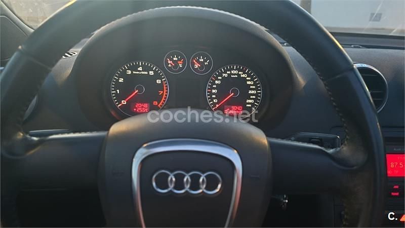 Granate Usado 2010 Audi A3 Cabriolet Ambition Descapotable | 5900 € (Super precio) - Imagen 1/3