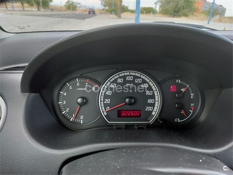 Begagnad Suzuki Swift GL 92 HK (67 kW) 2007 Röd Halvkombi