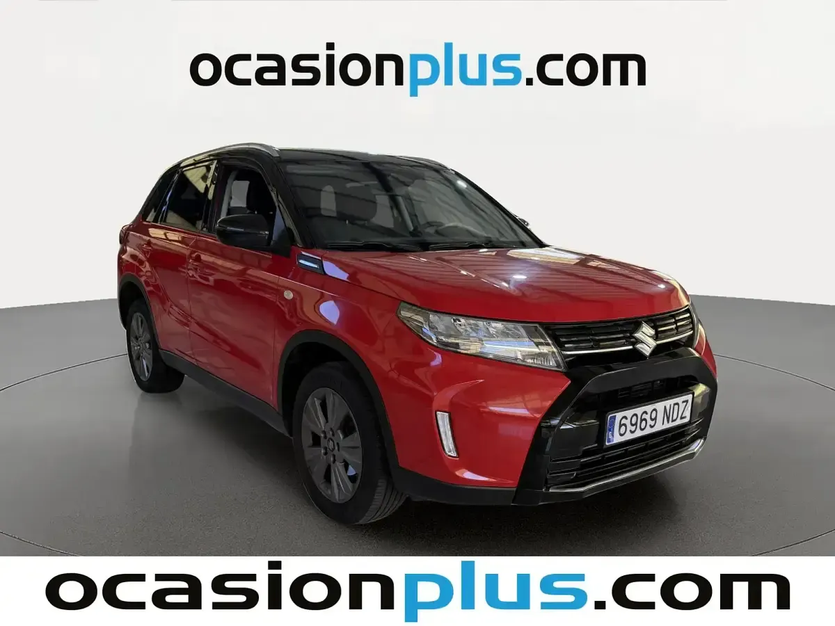 Usado Suzuki Vitara 110 CV (80 kW) 2025 Rojo SUV