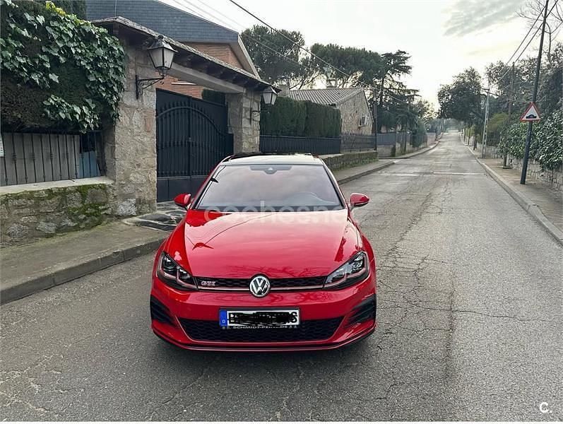 Usado VW Golf VII R 310 CV (228 kW) 2018 Rojo Familiar