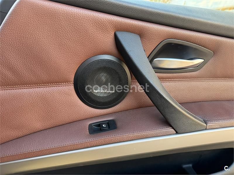 Usado BMW 325 Sport Line 197 CV (144 kW) 2006 Gris / plata Familiar