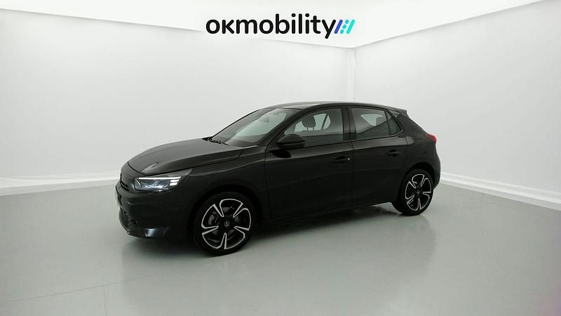 Usado Opel Corsa 100 CV (73 kW) 2024 Negro carbón Utilitario