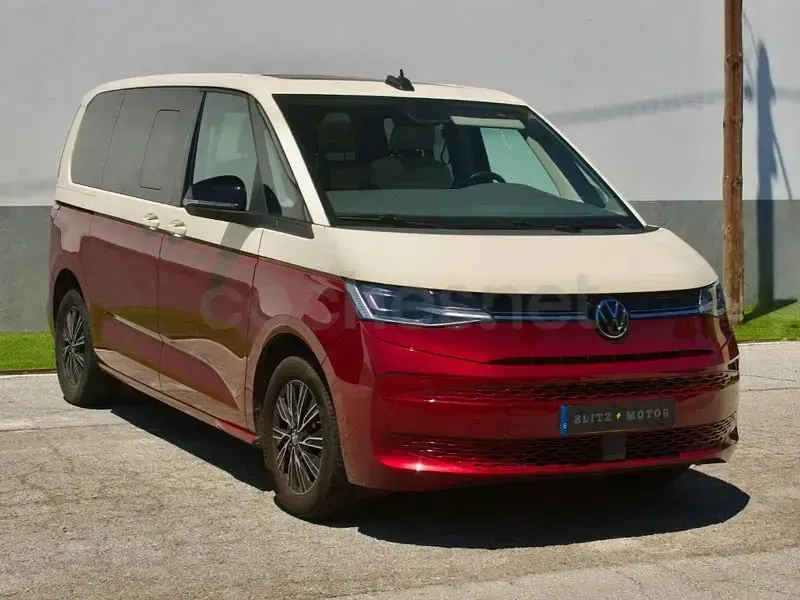 Usado VW Multivan Life 204 CV (150 kW) 2022 Rojo Monovolumen