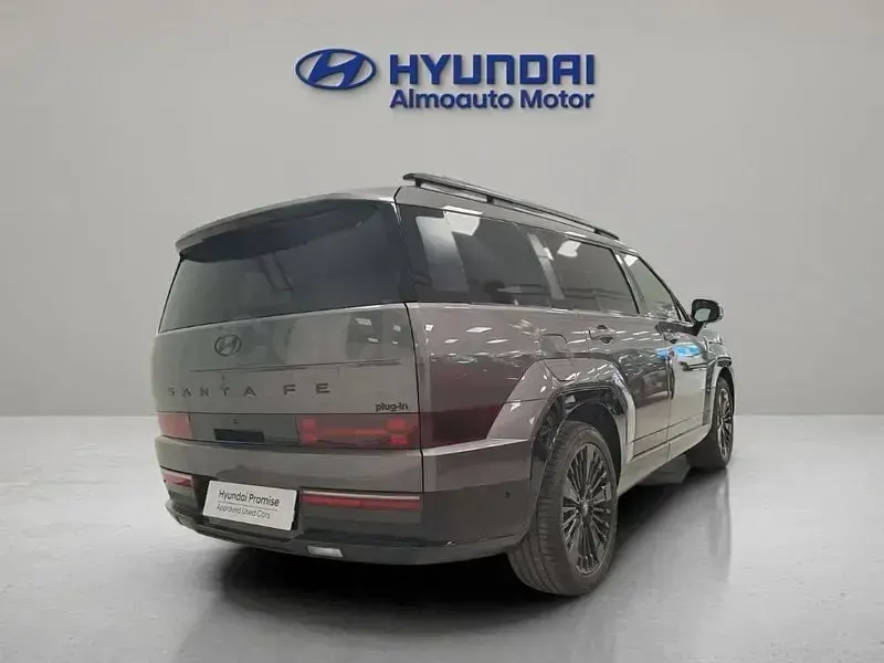 Usado Hyundai Santa Fe 253 CV (186 kW) 2025 Gris / plata SUV