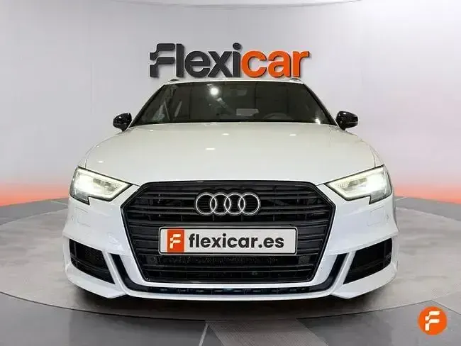 Usado Audi A3 S-Line 150 CV (110 kW) 2019 Blanco Berlina