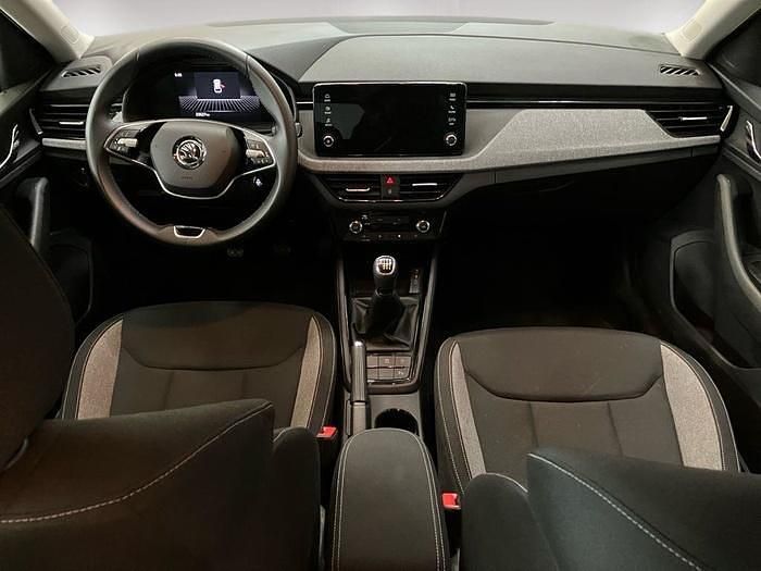 Usado Skoda Scala Selection 115 CV (84 kW) 2024 Negro Utilitario