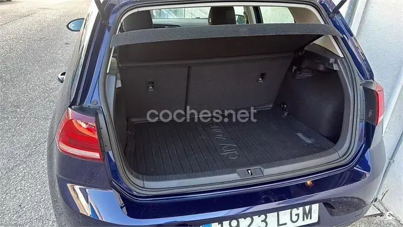 Usado VW Golf VII Edition 115 CV (84 kW) 2020 Azul Berlina