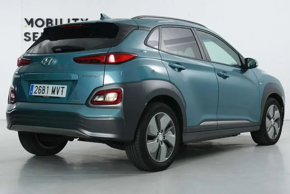 Usado Hyundai Kona Style 150 kW (204 CV) 2019 Azul SUV