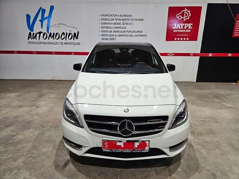 Usado Mercedes B200 136 CV (100 kW) 2012 Blanco Monovolumen