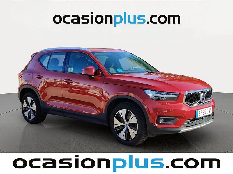 Usado Volvo XC40 Momentum 163 CV (119 kW) 2021 Rojo SUV