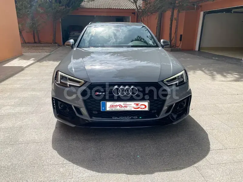 Usado Audi RS4 450 CV (330 kW) 2019 Gris / plata Familiar