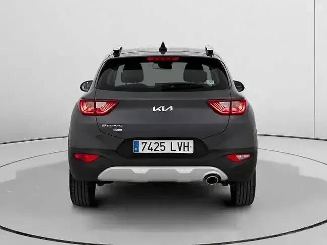 Usado Kia Stonic 120 CV (88 kW) 2021 Gris SUV