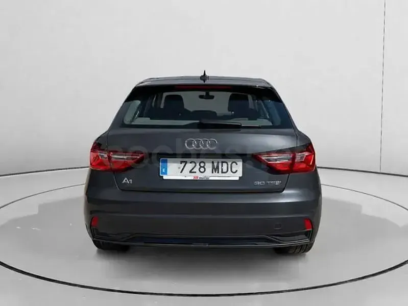 Usado Audi A1 Sportback Advanced Plus 110 CV (80 kW) 2022 Gris / plata Utilitario