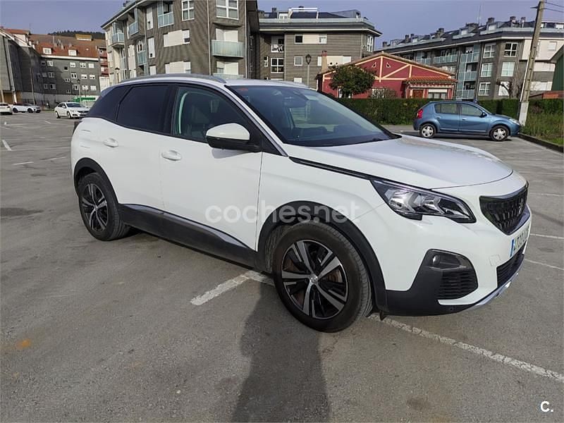 Usado Peugeot 3008 Allure 130 CV (95 kW) 2019 Blanco SUV