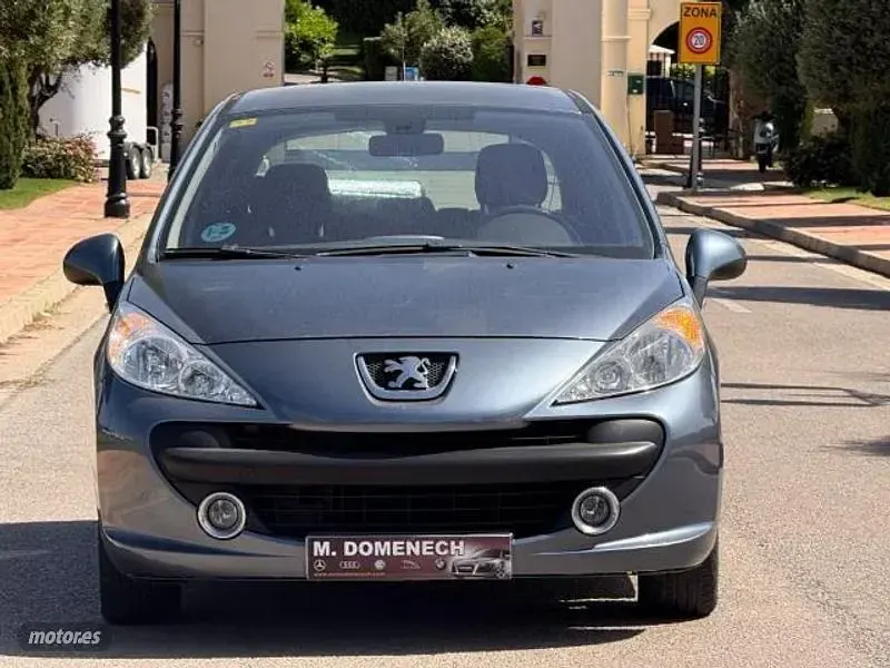 Usado Peugeot 207 120 CV (88 kW) 2007 Plateado