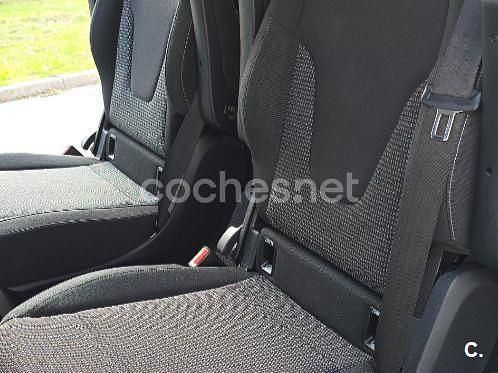 Usado Mercedes V220 Avantgarde 163 CV (119 kW) 2022 Negro Monovolumen