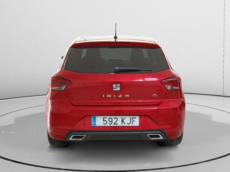 Usado Seat Ibiza FR 116 CV (85 kW) 2018 Rojo Berlina
