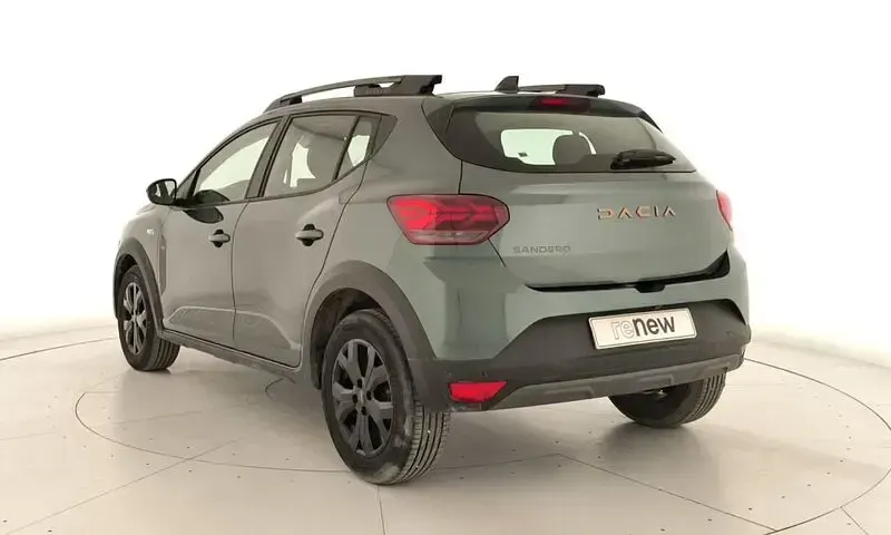 Usado Dacia Sandero Extreme 100 CV (73 kW) 2025 Verde Berlina