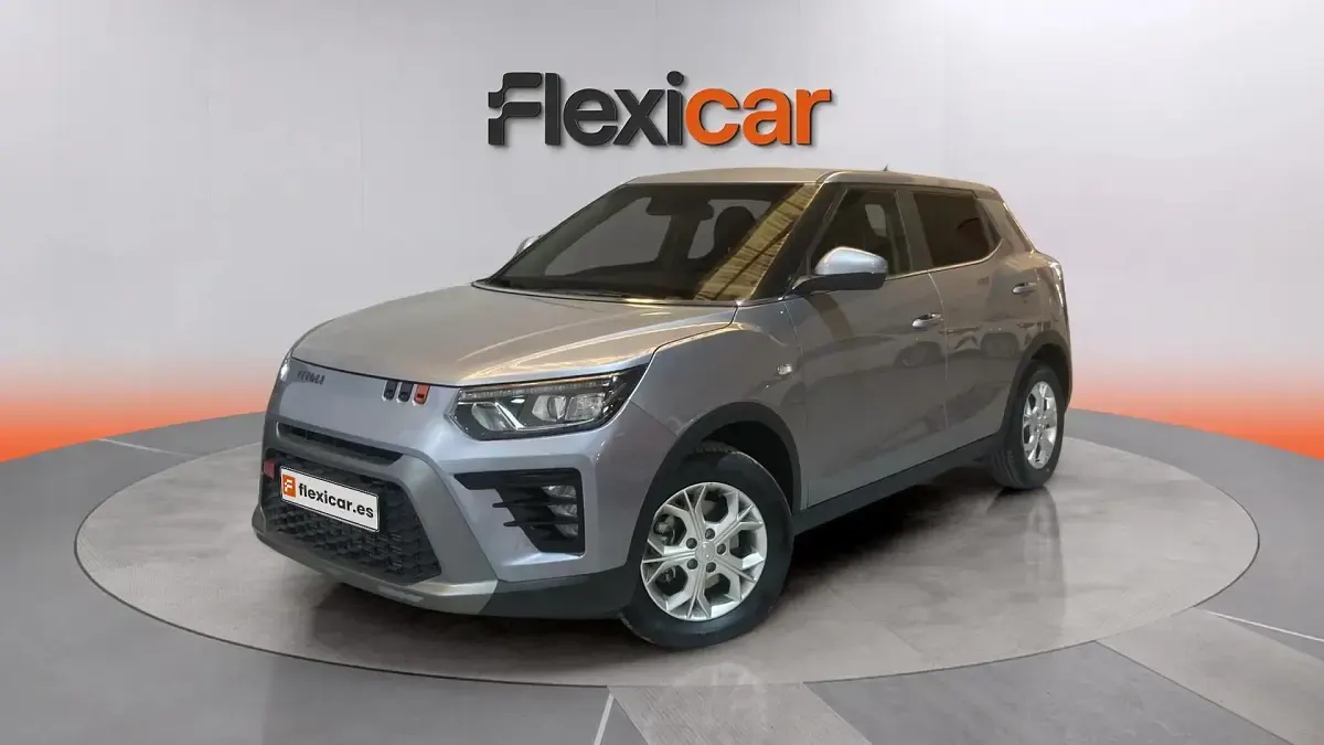 Usado SsangYong Tivoli 150 CV (110 kW) 2025 Gris SUV