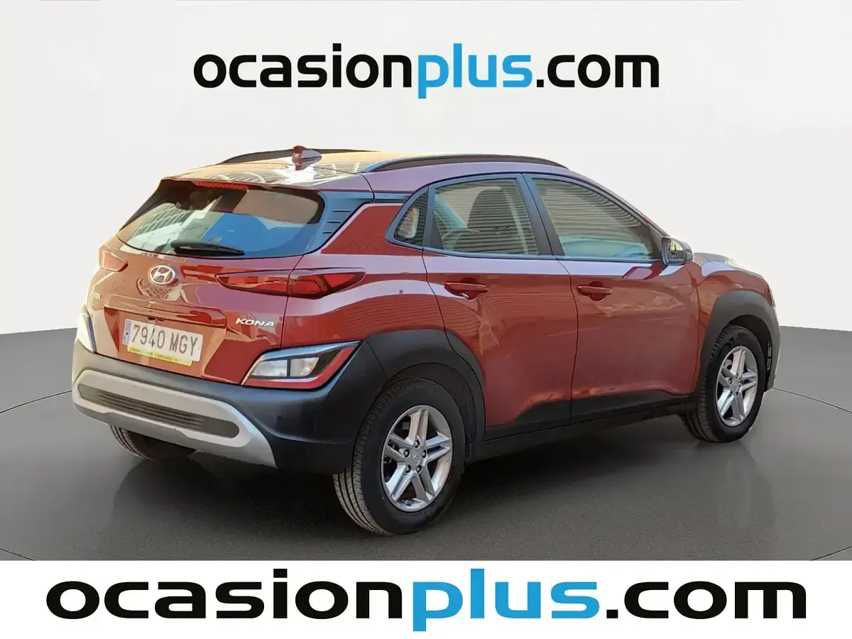 Używany Hyundai Kona 120 KM (88 kW) 2023 Czerwony SUV