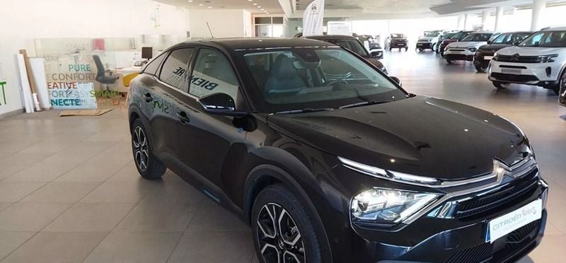 Negro perla nera Usado 2022 Citroën e-C4 Shine Berlina | 24.580 € (Precio justo) - Imagen 1/4