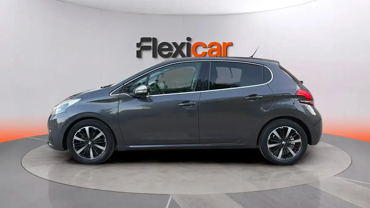 Usado Peugeot 208 S 83 CV (61 kW) 2019 Gris Utilitario