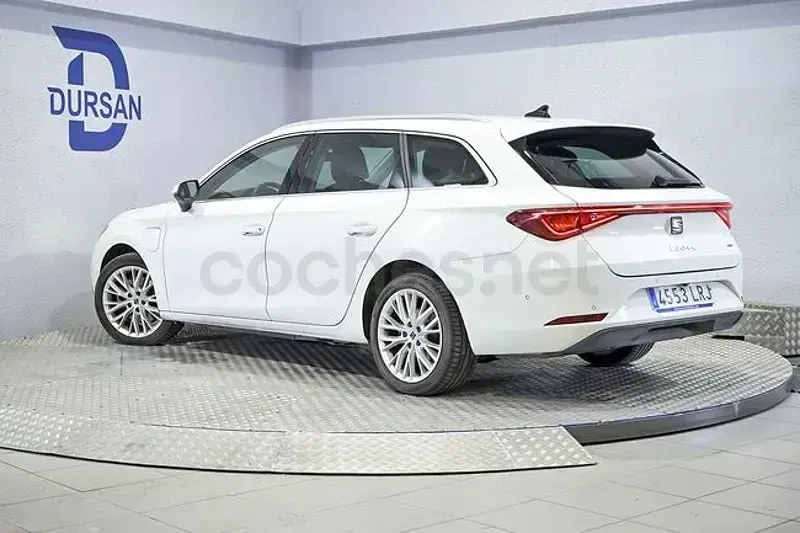 Usado Seat Leon FR 204 CV (150 kW) 2021 Blanco Familiar