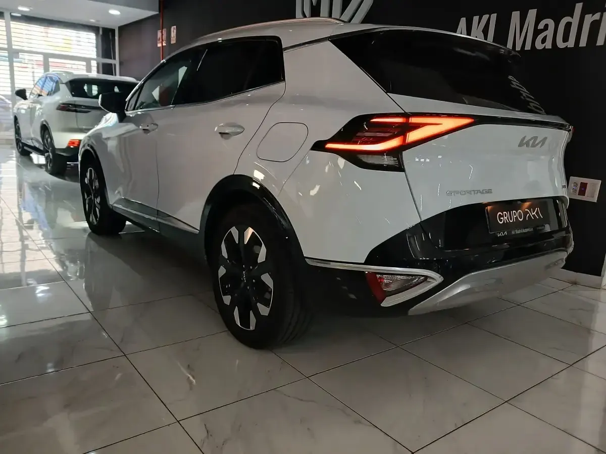 Usado Kia Sportage 252 CV (185 kW) 2025 Blanco SUV