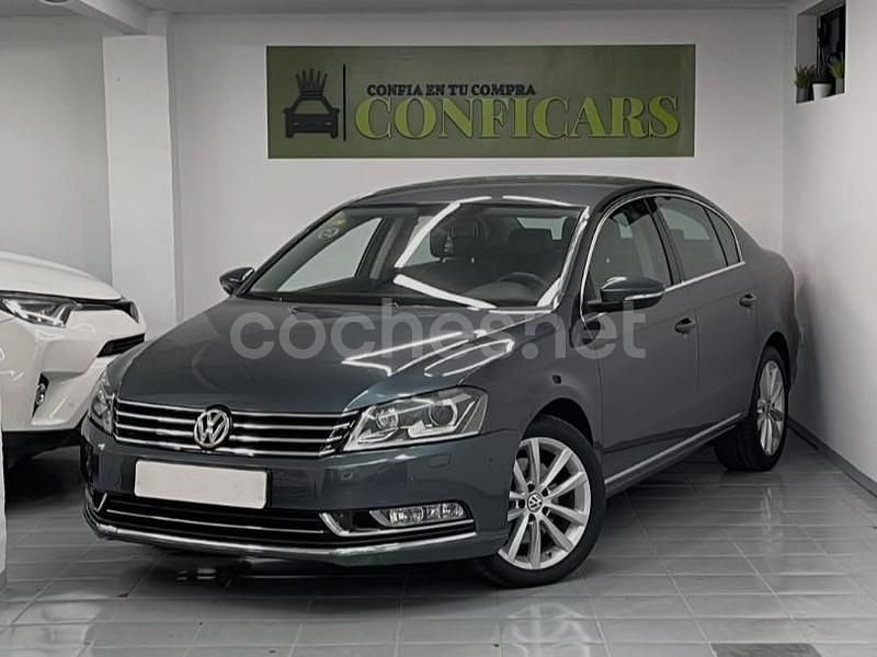 Azul Usado 2013 VW Passat Exclusive Berlina | 8990 € (Precio justo) - Imagen 1/4