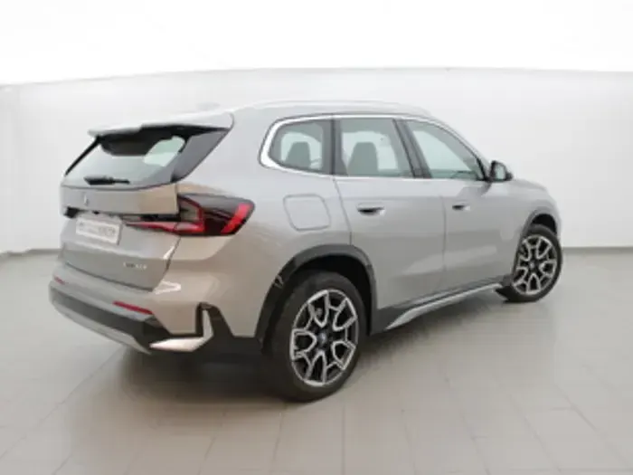 Usado BMW X1 Comfort Edition 245 CV (180 kW) 2026 Gris plata SUV