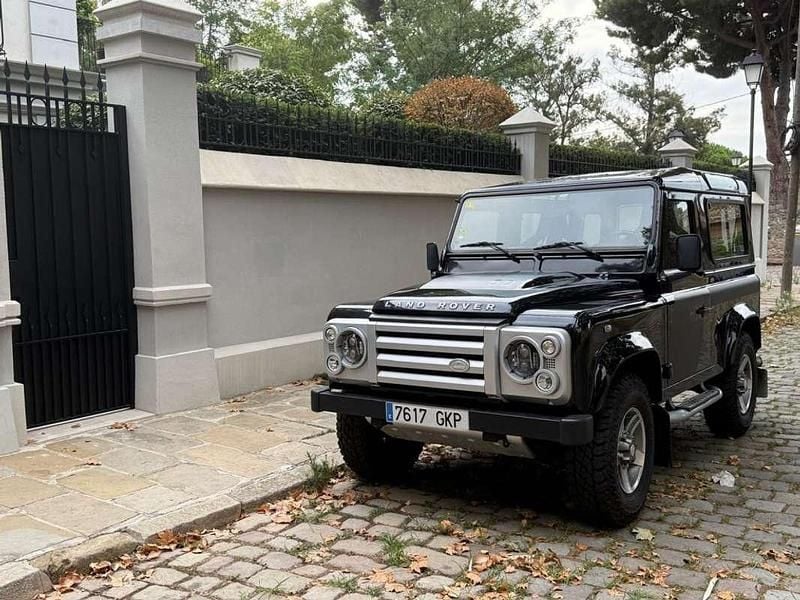 Usado Land Rover Defender 122 HP (89 kW) 2008 Preto SUV
