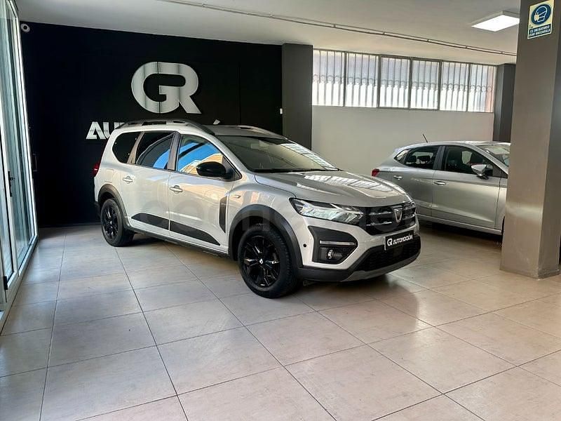 Usado Dacia Jogger Comfort 110 CV (80 kW) 2022 Gris / plata Monovolumen