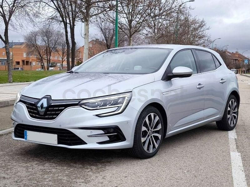 Usado Renault Mégane Zen 160 CV (117 kW) 2021 Gris / plata Berlina