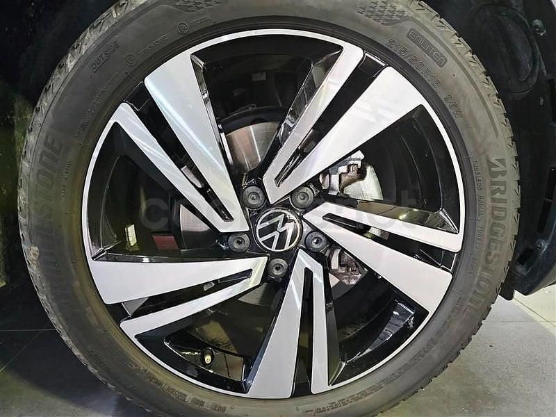 Usado VW T-Roc R-line 150 CV (110 kW) 2024 Negro SUV