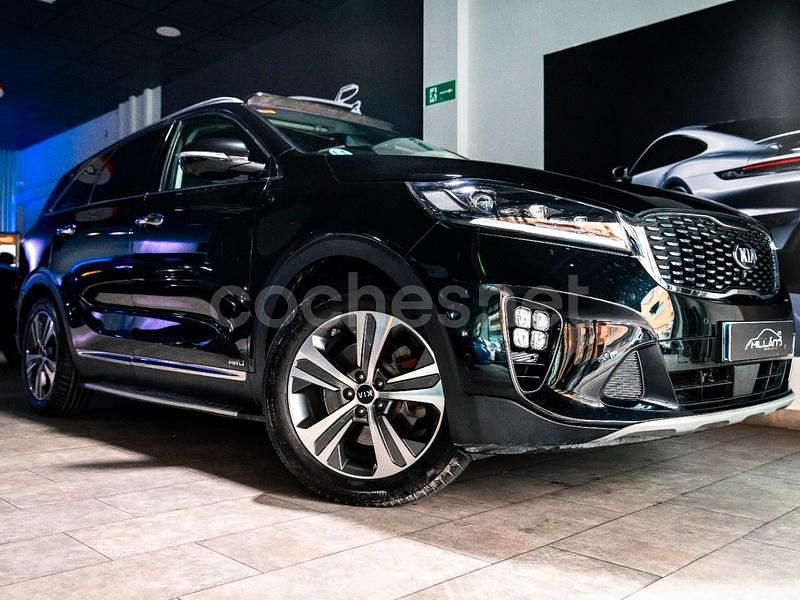 Negro Usado 2021 Kia Sorento GT-Line SUV | 24.900 € (Precio justo) - Imagen 1/4