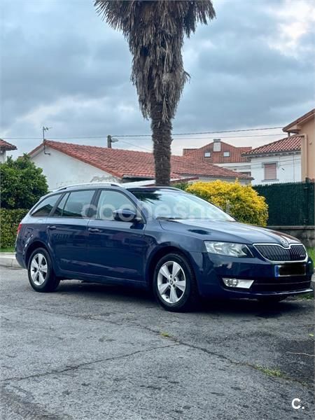 Azul Usado 2014 Skoda Octavia GreenLine Familiar | 8700 € (Precio justo) - Imagen 1/4