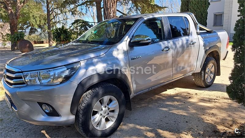 Usado Toyota HiLux 150 CV (110 kW) 2016 Gris / plata Pickup/Camioneta