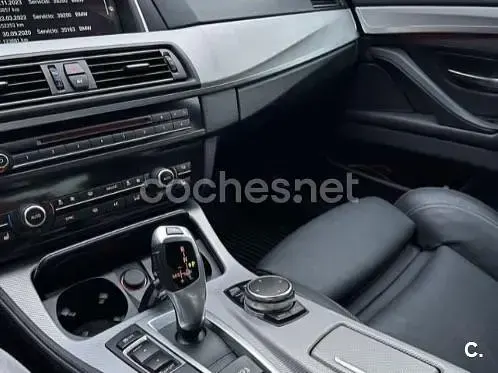 Usado BMW 520 Comfort Edition 190 CV (139 kW) 2016 Gris / plata Berlina