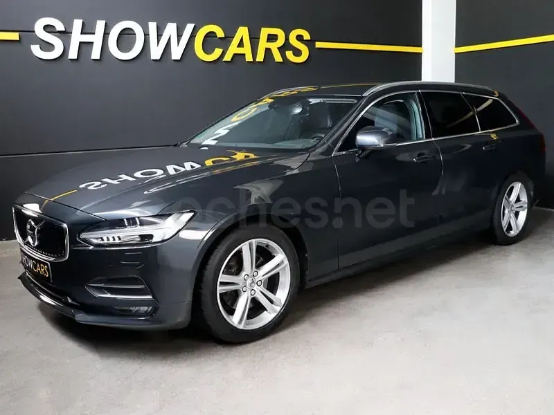 Usado Volvo V90 Momentum 190 CV (139 kW) 2021 Gris / plata Familiar